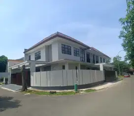 RUMAH HOOK/HOEK BAGUS SIAP HUNI - KENCANA LOKA BSD CITY