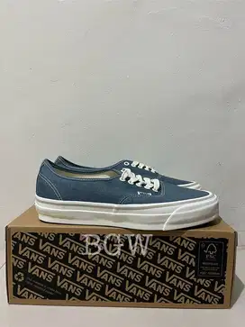 SEPATU VANS AUTHENTIC REISSUE