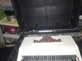 Mesin Tik  Pita
