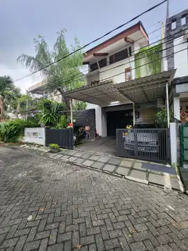DIJUAL RUMAH CANTIK SIAP HUNI DLM CLUSTER  BINTARO JAYA.