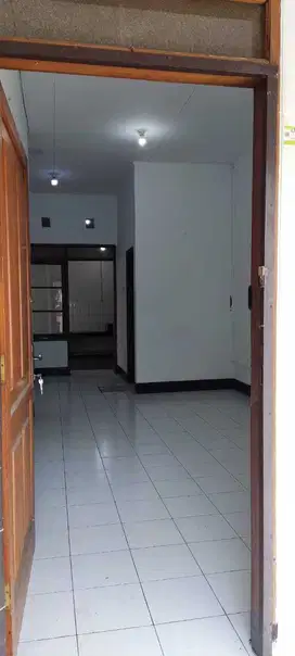 Disewakan Rumah Siap Huni di Taman Kopo Indah 2