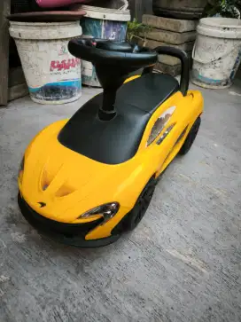 Mobil mobilan anak