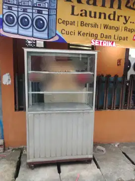 ETALASE KACA ALUMINIUM ,RODA SUDAH DI CUSTOM RANGKA