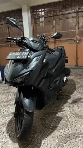 Vario 160 2022 hitam