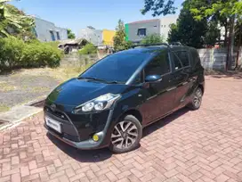 DP MURAH Toyota Sienta 1.5 V Bensin Matic 2016 Hitam ACW