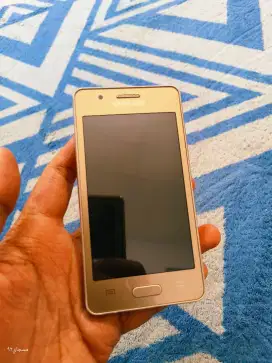 Samsung Z200F Gold