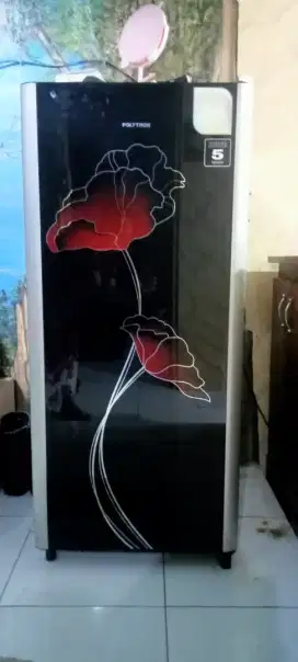 Kulkas Polytron