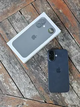 iPhone 16 Black 128GB Garansi Resmi iBox Aktif Juni 2026 Mulus Fullset