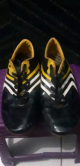 sepatu futsal masih bagus jarang di pakai