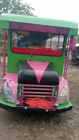 Mobil totot pariwisata