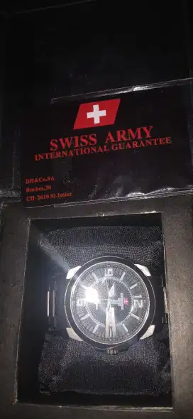 Jam Tangan Swiss Army