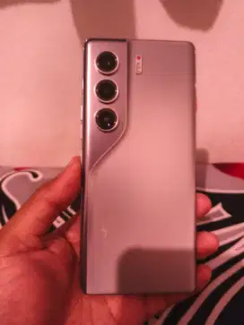 Tecno camon 40 pro