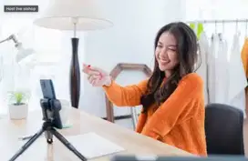 LOWONGAN KERJA HOST LIVESTREAMING
