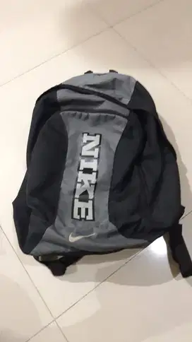 tas Nike bagus!