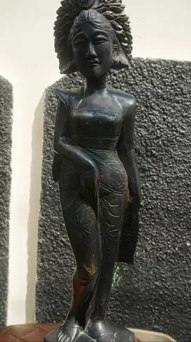 Patung Kayu Ukir Wanita Bali Vintage – Handmade Antik Dekorasi Rumah &