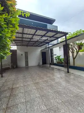 Rumah Cantik 2 Lantai Depan Taman Kencana BSD  9082