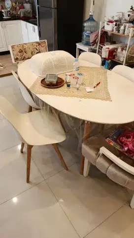 Meja Makan set Informa
