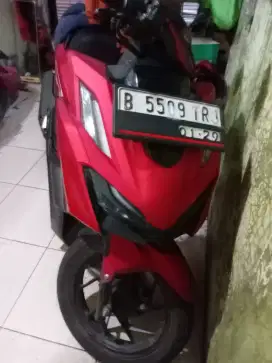.Vario 160 cc merah
