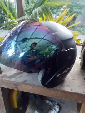 Jual helm GM butuh duit