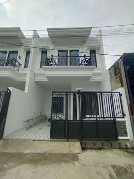 Di Jual Rumah 2 Lantai dkt Dishub dan Alun2 Kota Depok
