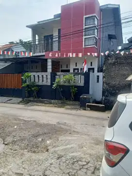 Turun Harga Rumah Bagus 2 lantai jual jual cepat BU
