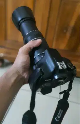LENSA ZOOM TELE MERK CANON