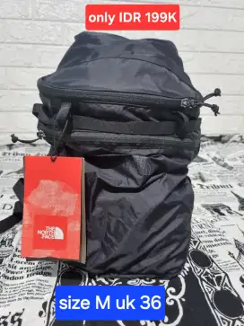 Tas hiking the north face
