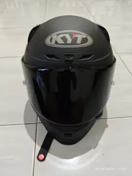Helm KYT Striker Second Like New