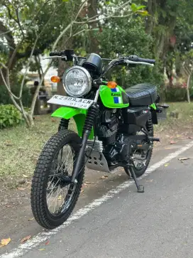 W 175 TR pmk 2023 KM 1rb perak like new,limited edition,Nkota,murah