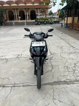 Suzuki Axello th 2013