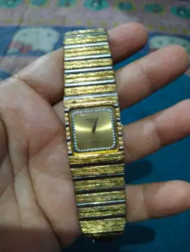 Jam tangan bekas merk Raymond well