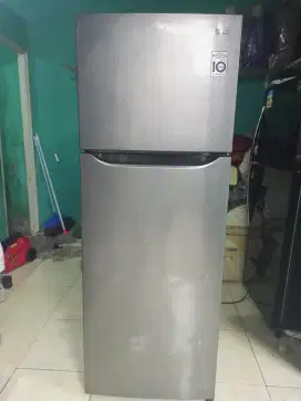 Kulkas dua pintu normal