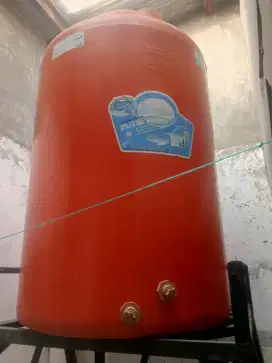 Tandon air 650 liter