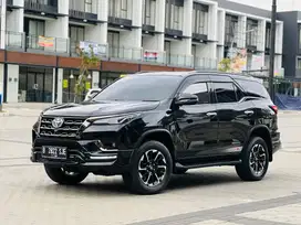 KM50RB ASLI |Toyota Fortuner 2.4 GR Sport AT Diesel 2021 /2022 Hitam