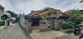 Rumah Hoek 1 Lantai di Tebet Utara, Hanya 9 Menit ke Tol Tebet