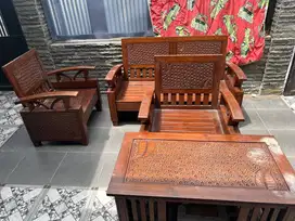 Jual 1 set kursi Ruang Tamu