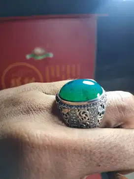 Bacan Ring Perak Sisa Coklat Dimensi Medium  Serat Halus Kecoklatan