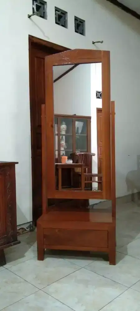 cermin kayu jati