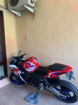CBR 150R (2011)