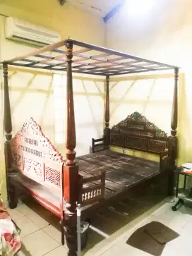 Dipan jati tua ukir RAhwana  usia 50 tahun