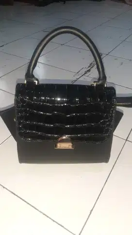 Tas premium kulit sintetis lembut