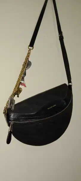 Jual tas bekas merk BELENCIAGA