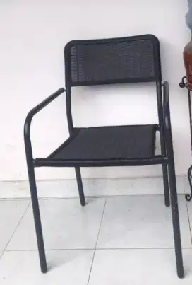 Kursi Azko/Informa Hitam