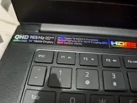 Razer blade Ryzen 9 6900 HX,RTX 3070ti,lyr 14 QHD 165 HZ