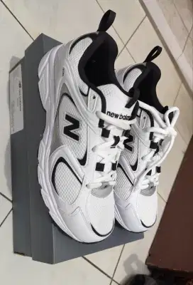 Sepatu New Balance NB 408