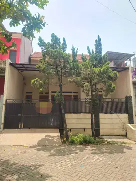 Dijual Rumah 1 1/2 Lantai, di Jakasampurna, kec.Bekasi barat,