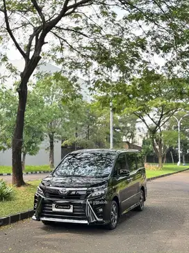 HARGA CASH Toyota Voxy 2.0 Automatic 2018/2019