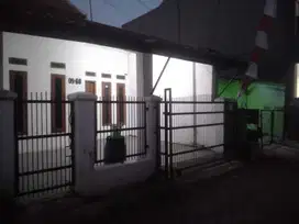 RUMAH DI KONTRAKAN 10 MENIT KE STT TELKOM BUAH BATU
