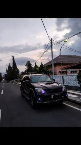 Jual fortuner vnt trd matic diessel thn 2014
