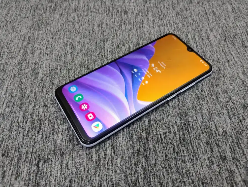 Samsung A04e (3/32gb)